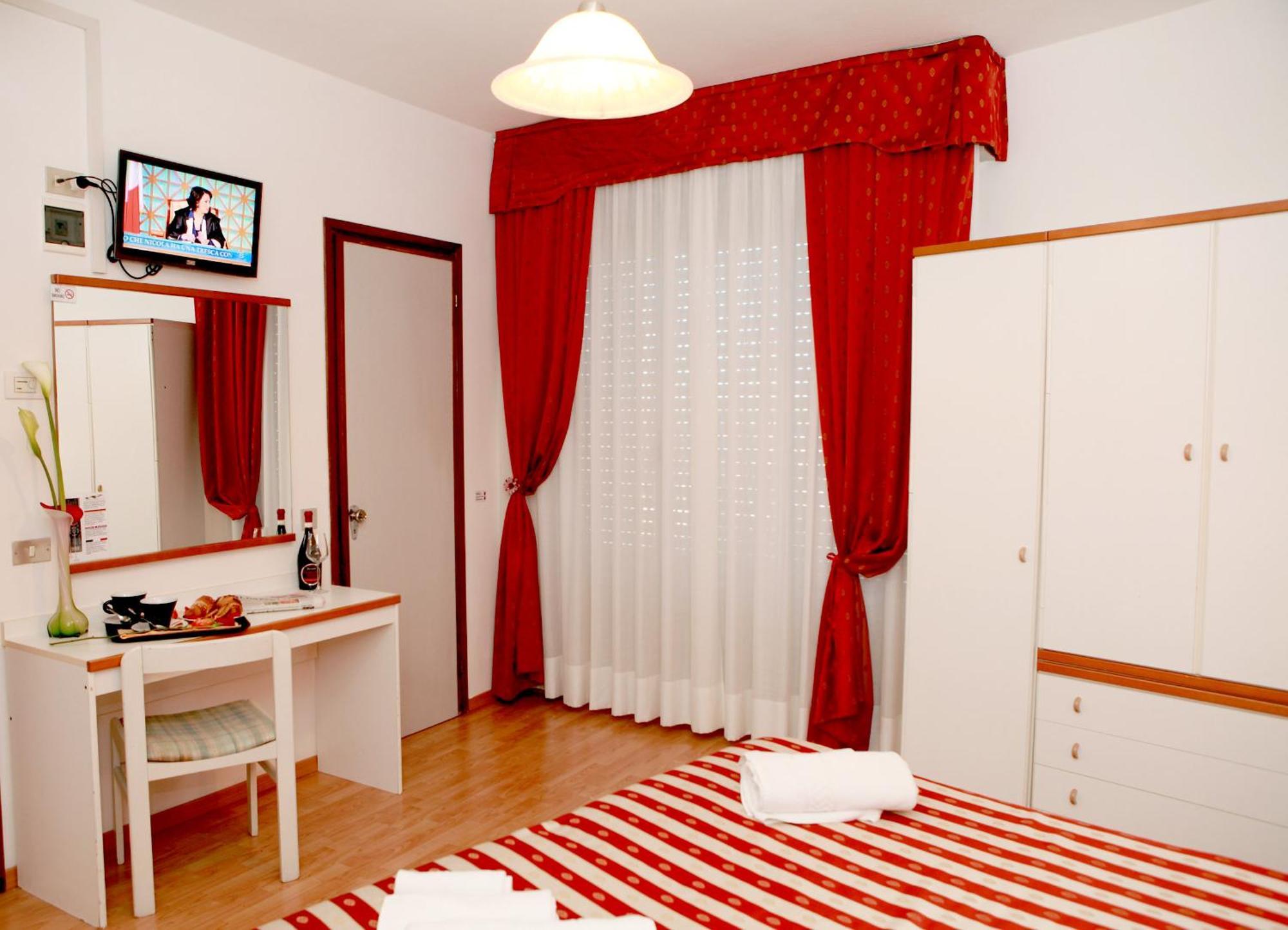 Hotel American Lido di Jesolo Bagian luar foto