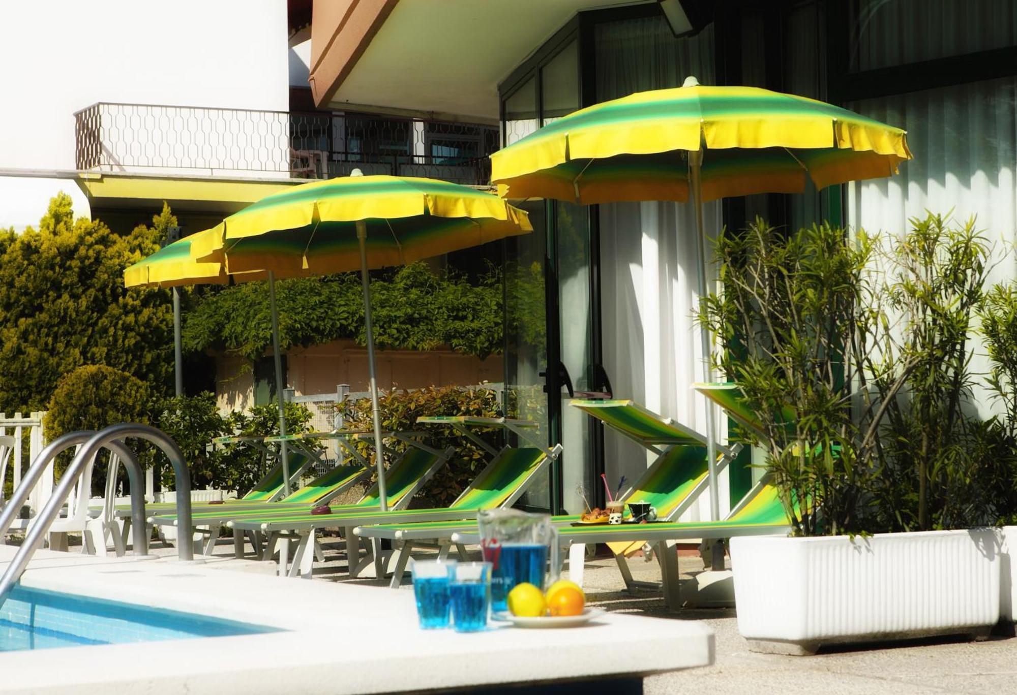 Hotel American Lido di Jesolo Bagian luar foto