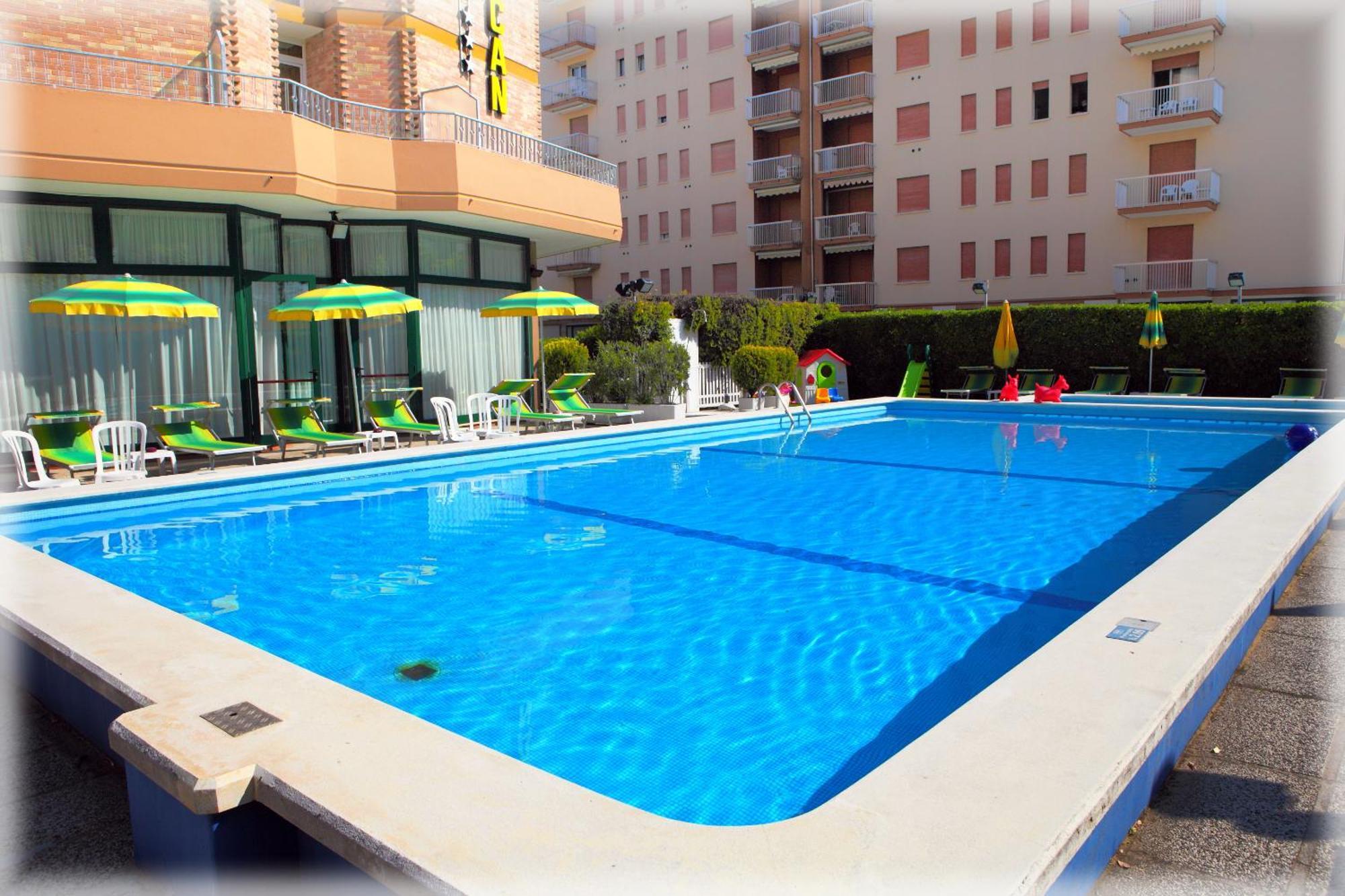 Hotel American Lido di Jesolo Bagian luar foto