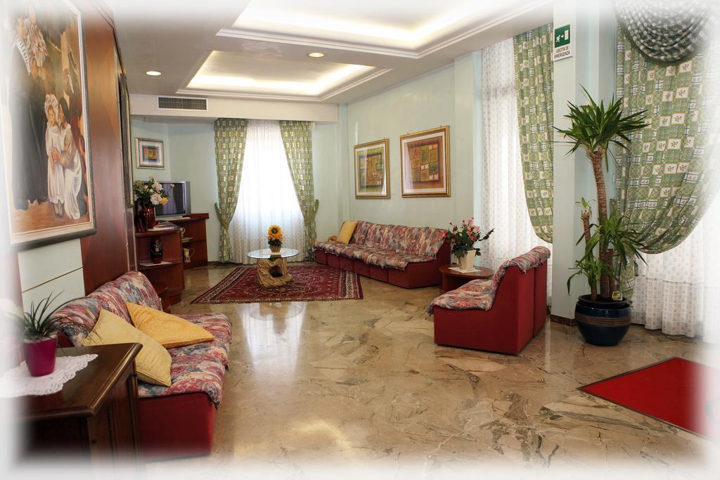 Hotel American Lido di Jesolo Bagian luar foto