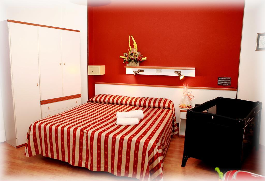 Hotel American Lido di Jesolo Bagian luar foto