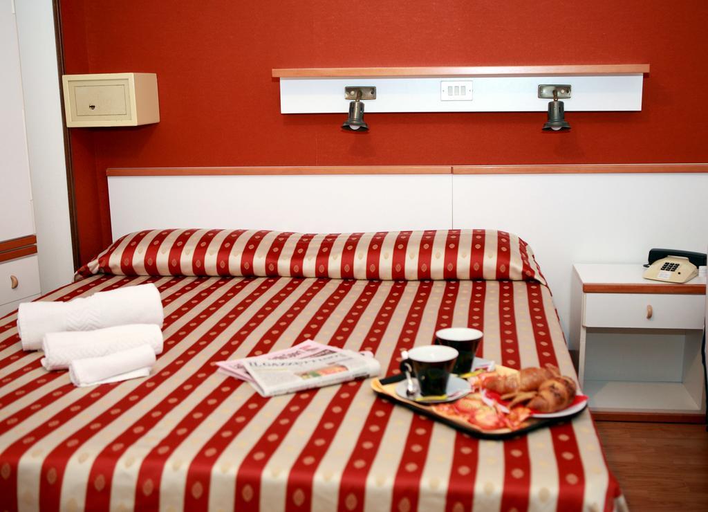 Hotel American Lido di Jesolo Bagian luar foto